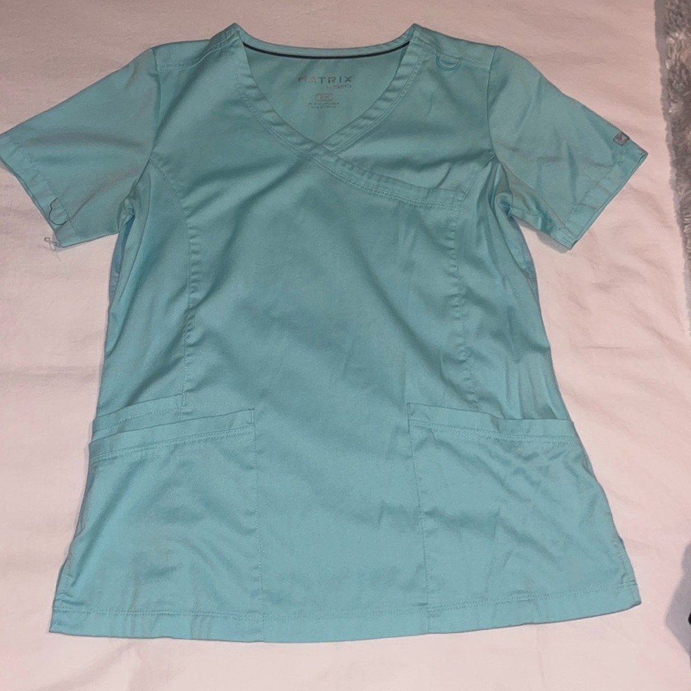Woman’s Maevn Matrix Scrubs